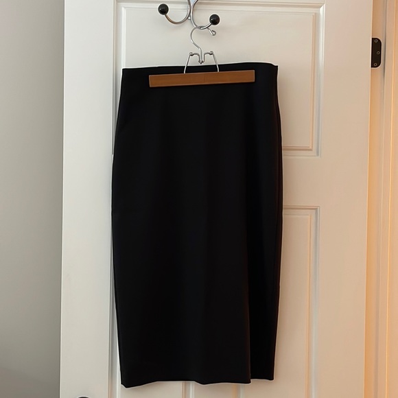 ZARA black pencil skirt - Picture 2 of 4
